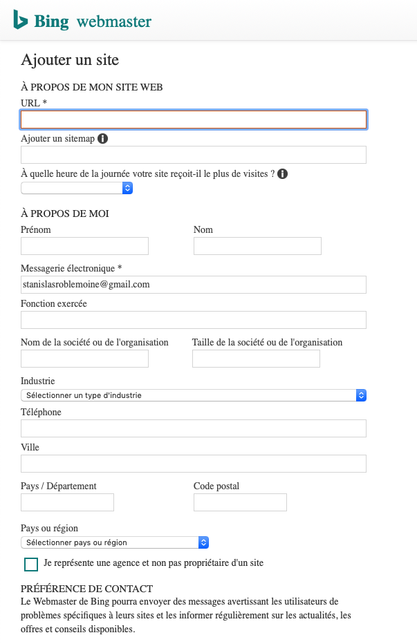 Bing webmaster cool nous invite alors à remplir un formulaire d’enregistrement incluant des informations sur votre site internet et sur vous